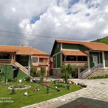 Guest House Vila Banjica ปิโรต์ ภายนอก รูปภาพ