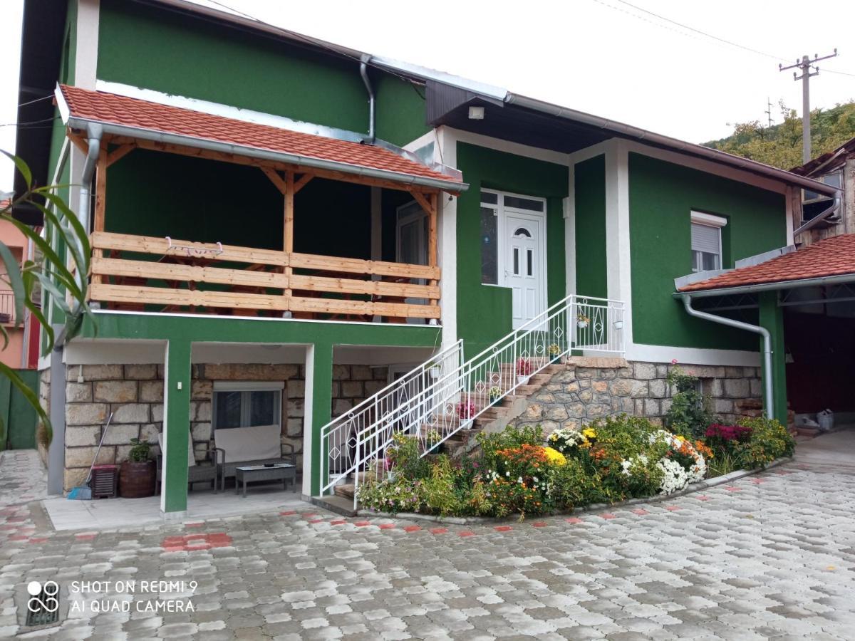Guest House Vila Banjica ปิโรต์ ภายนอก รูปภาพ