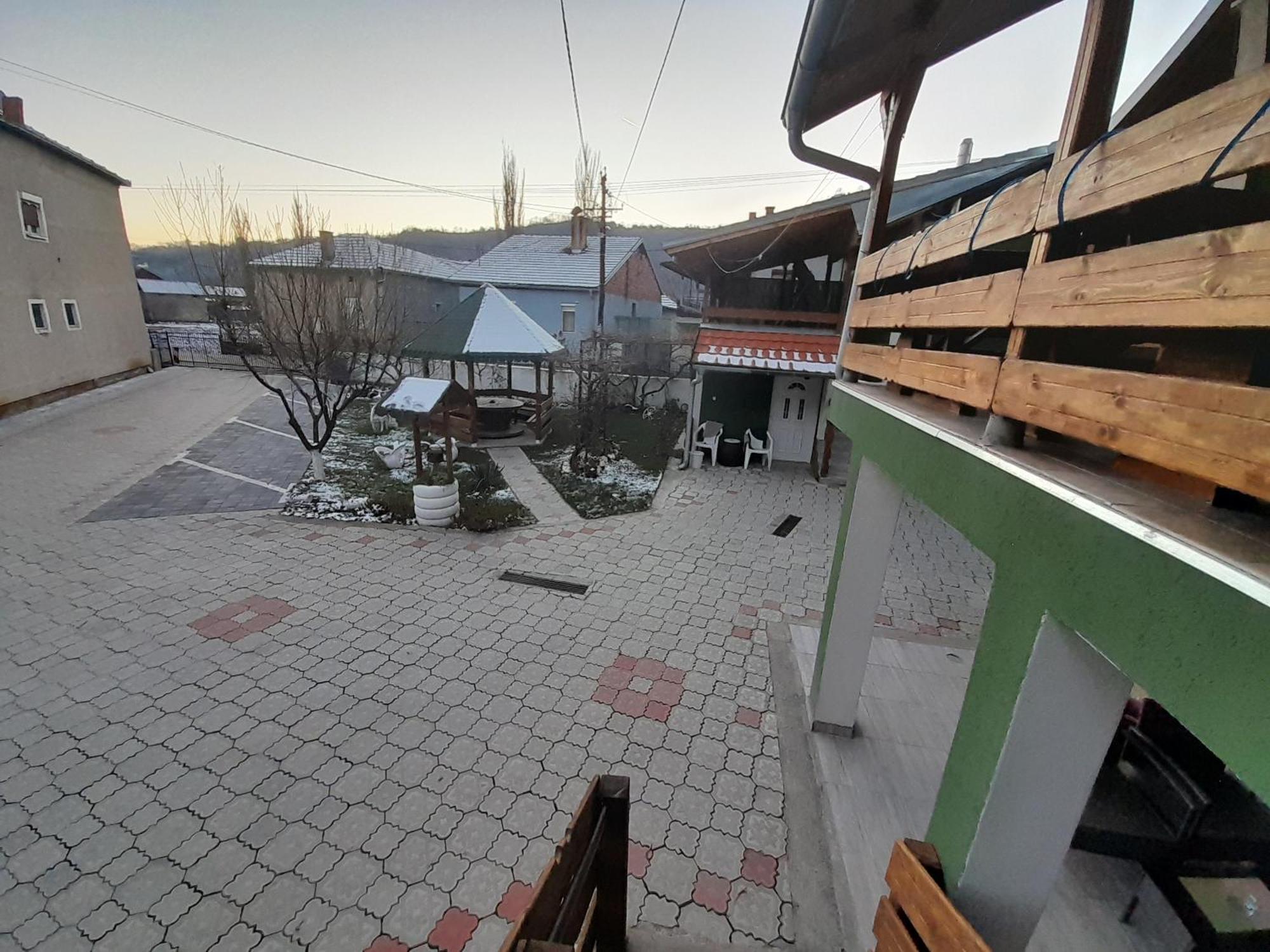 Guest House Vila Banjica ปิโรต์ ภายนอก รูปภาพ