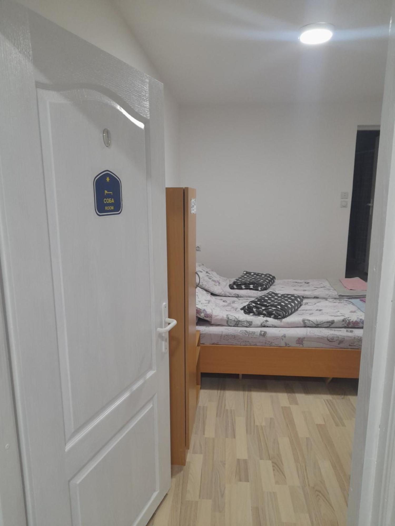 Guest House Vila Banjica ปิโรต์ ภายนอก รูปภาพ