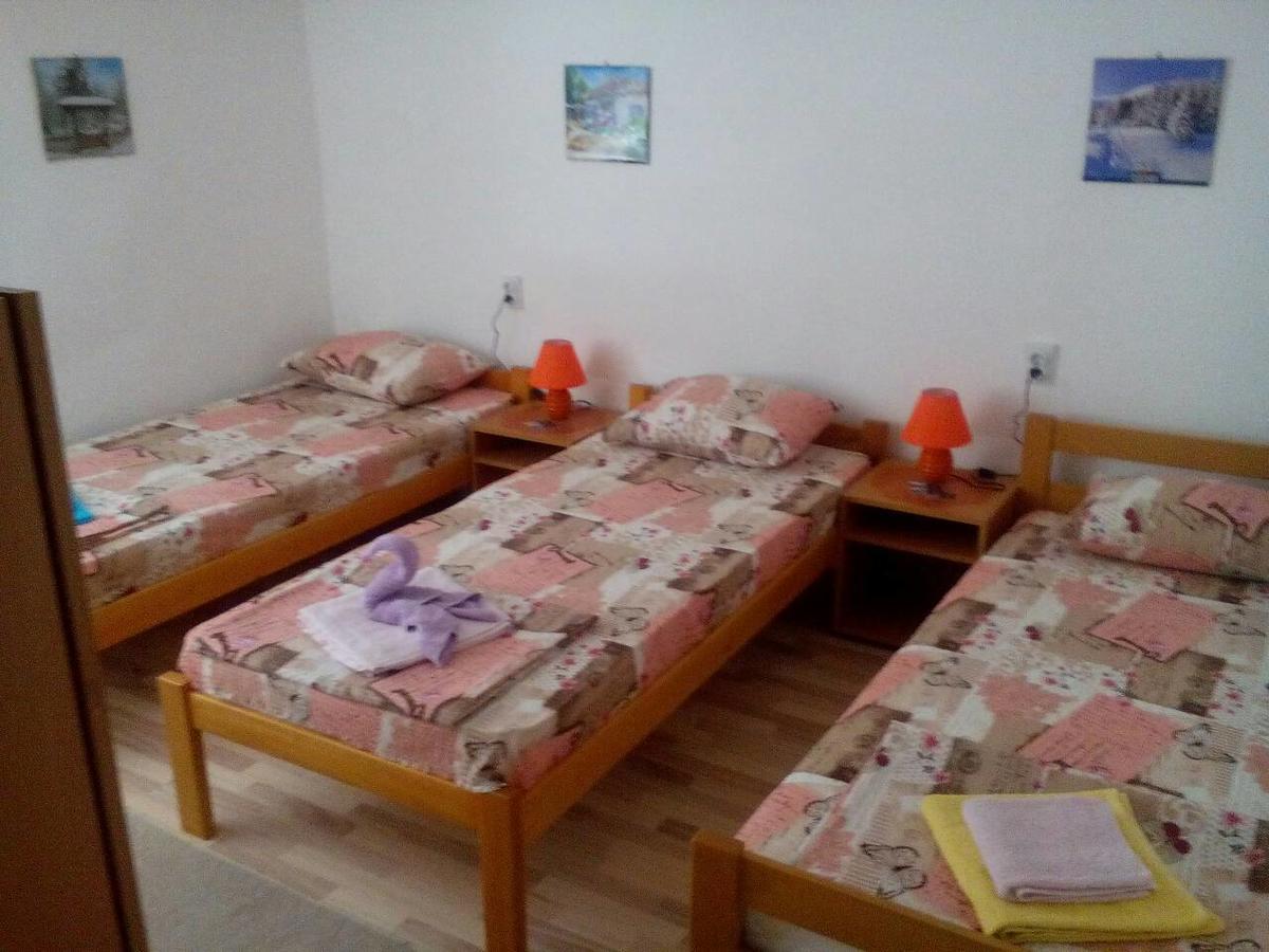 Guest House Vila Banjica ปิโรต์ ภายนอก รูปภาพ