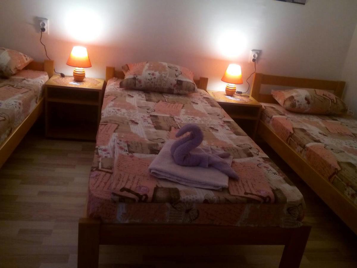 Guest House Vila Banjica ปิโรต์ ภายนอก รูปภาพ