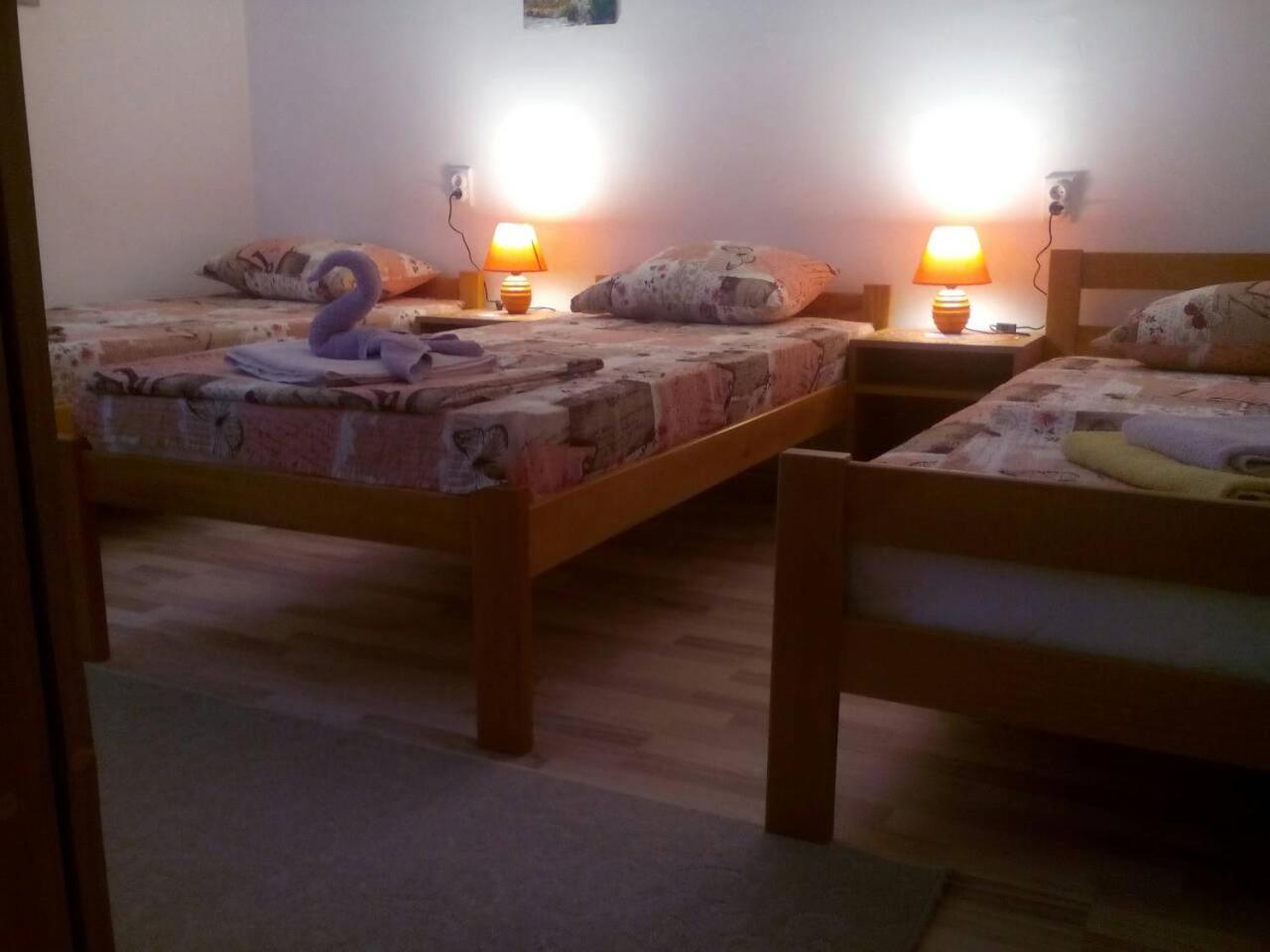 Guest House Vila Banjica ปิโรต์ ภายนอก รูปภาพ