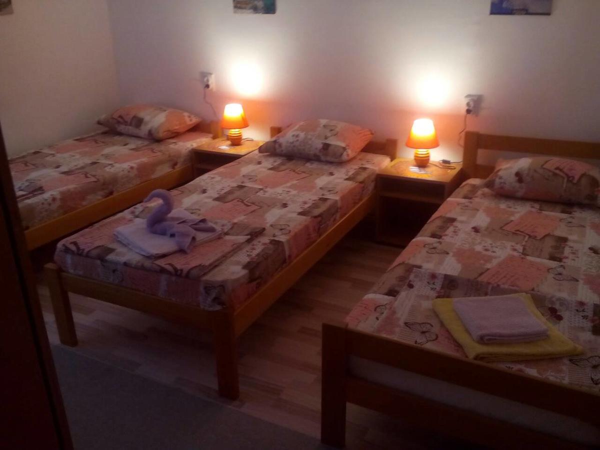 Guest House Vila Banjica ปิโรต์ ภายนอก รูปภาพ